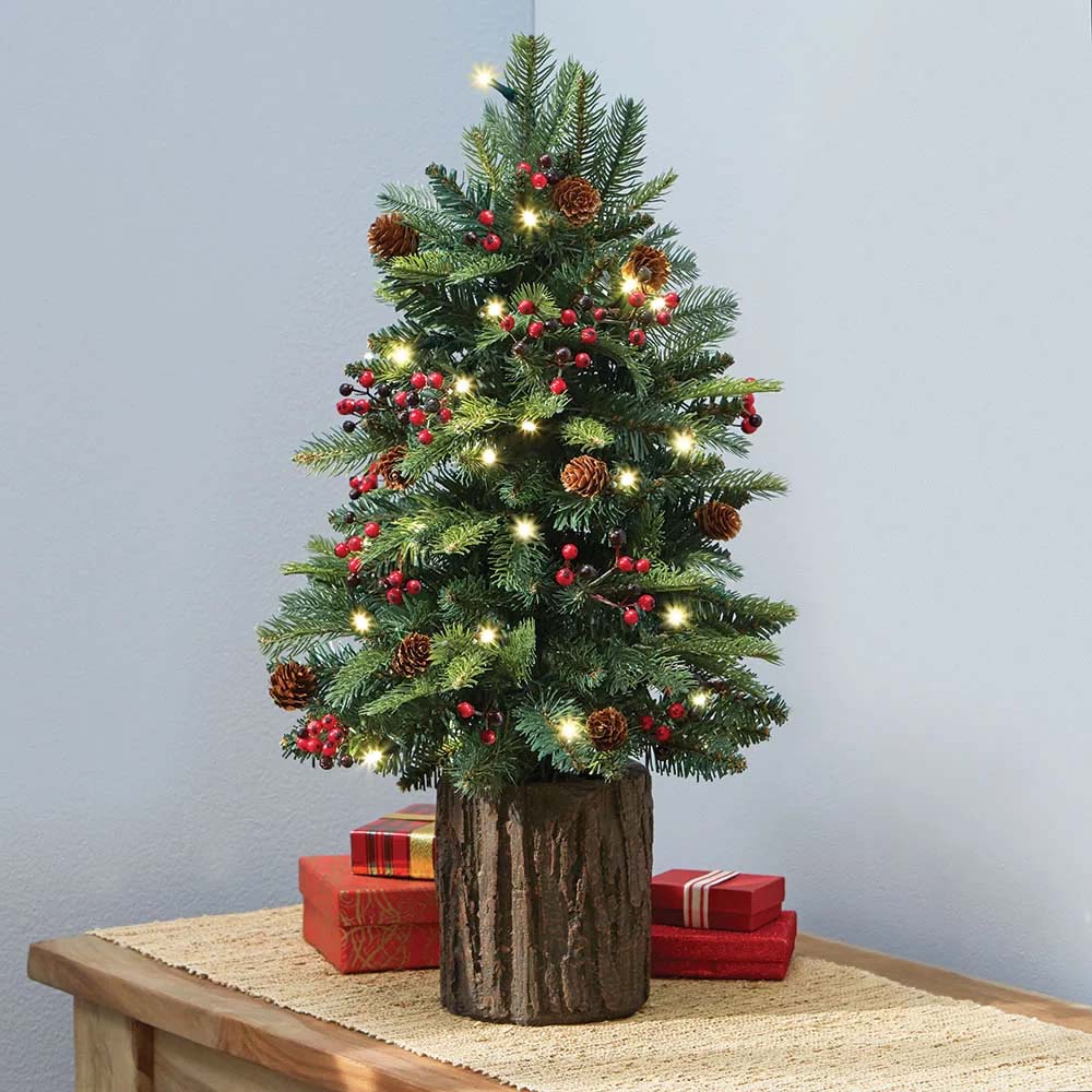 christmas table pine tree