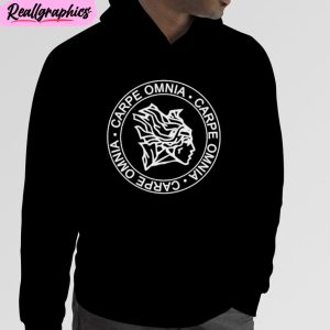 carpe omnia badge icon unisex t-shirt, hoodie, sweatshirt
